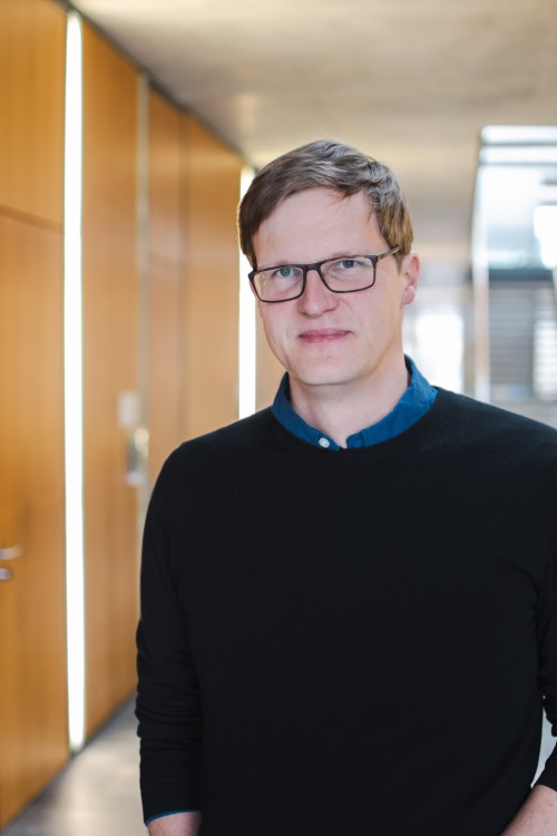 portrait of Uwe Hahne